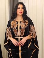 Caftan femme en noir avec détails perlés élégants