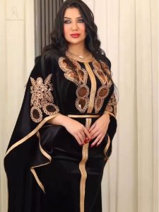 Robe caftan à perles, style oriental chic pour femme
