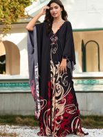 Djellaba élégante aux motifs arabesques en rouge et noir