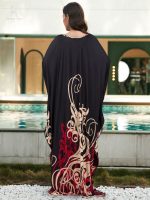 Robe djellaba moderne, design arabesque en rouge et noir