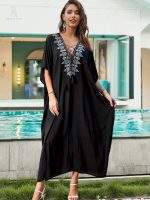 Robe djellaba ébène perlée élégante