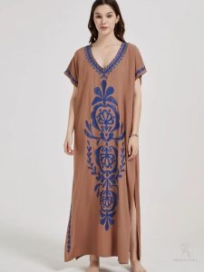 Djellaba floral azur parfaite pour les journées ensoleillées