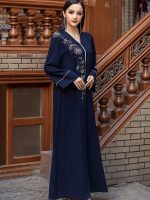 Djellaba Al-Nour avec motifs marocains raffinés
