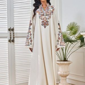 Djellaba Al-Yasmine avec motifs traditionnels marocains