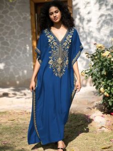 Djellaba royale bleue avec motifs traditionnels