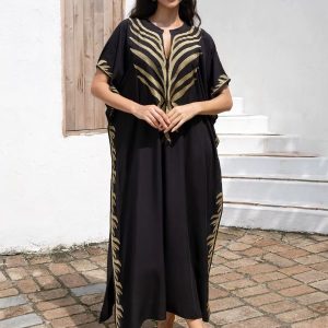 Djellaba noire au design raffiné et doré