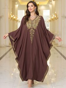 Djellaba royale en chocolat, style traditionnel et moderne