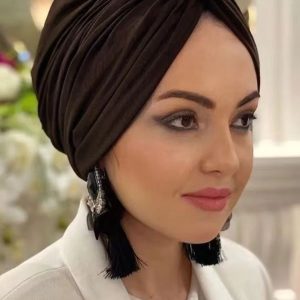 Turban hijab marron élégant pour un style chic et moderne