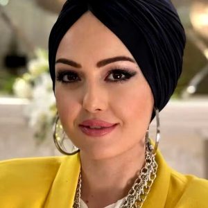 Turban hijab noir élégant et polyvalent pour un style moderne